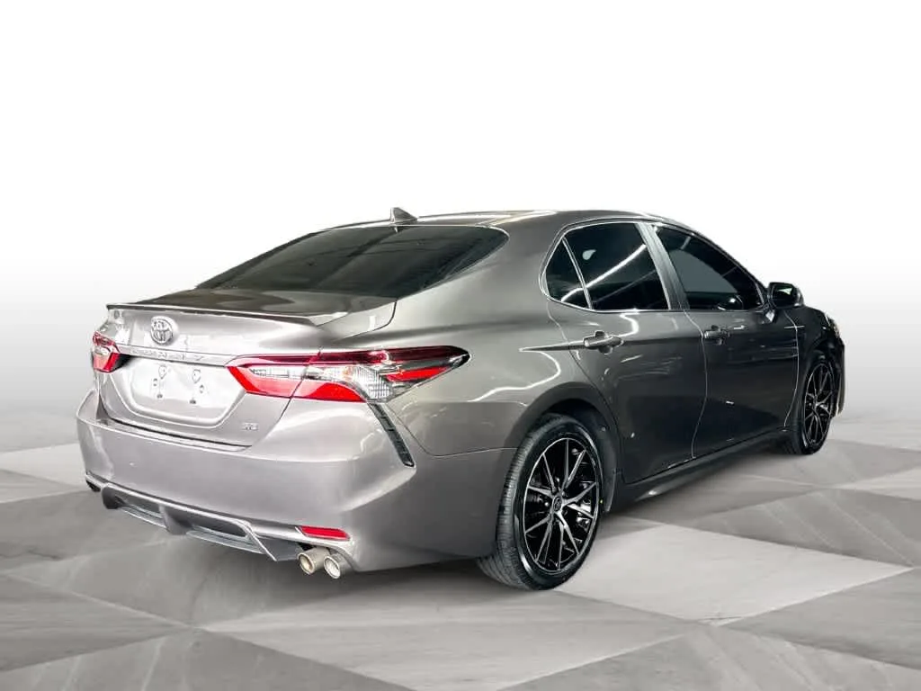 2024 Toyota Camry SE photo 8