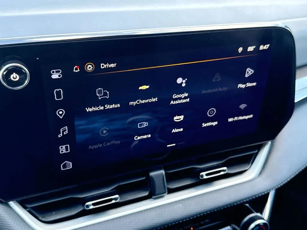 2025 Chevrolet Equinox FWD LT photo 17