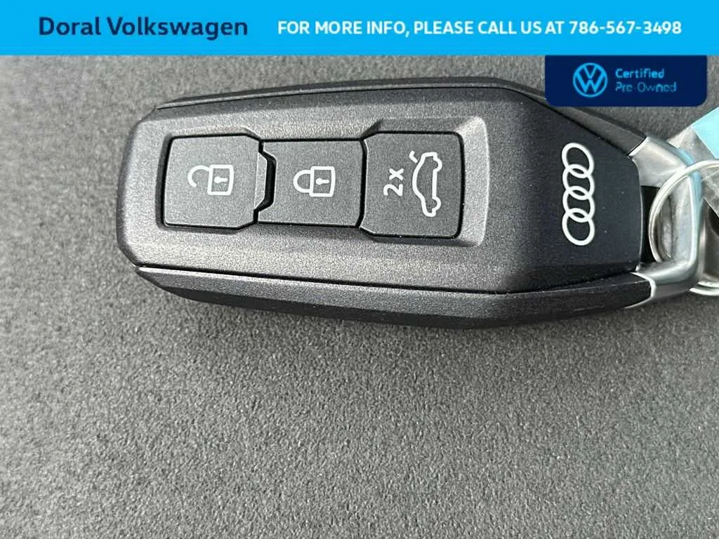 2025 Audi SQ6 e-tron Prestige photo 28
