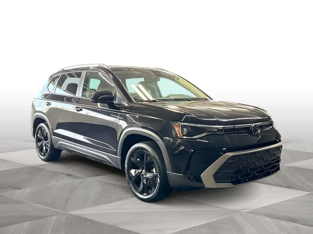 2026 Volkswagen Taos SE photo 2