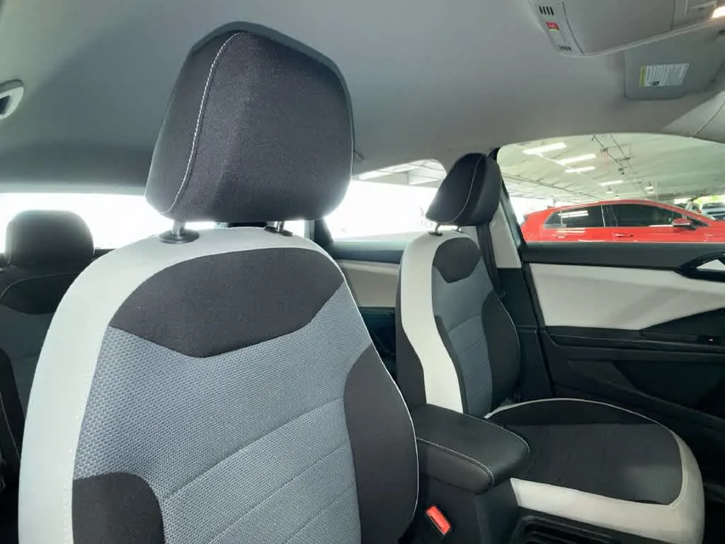 2026 Volkswagen Taos S photo 27