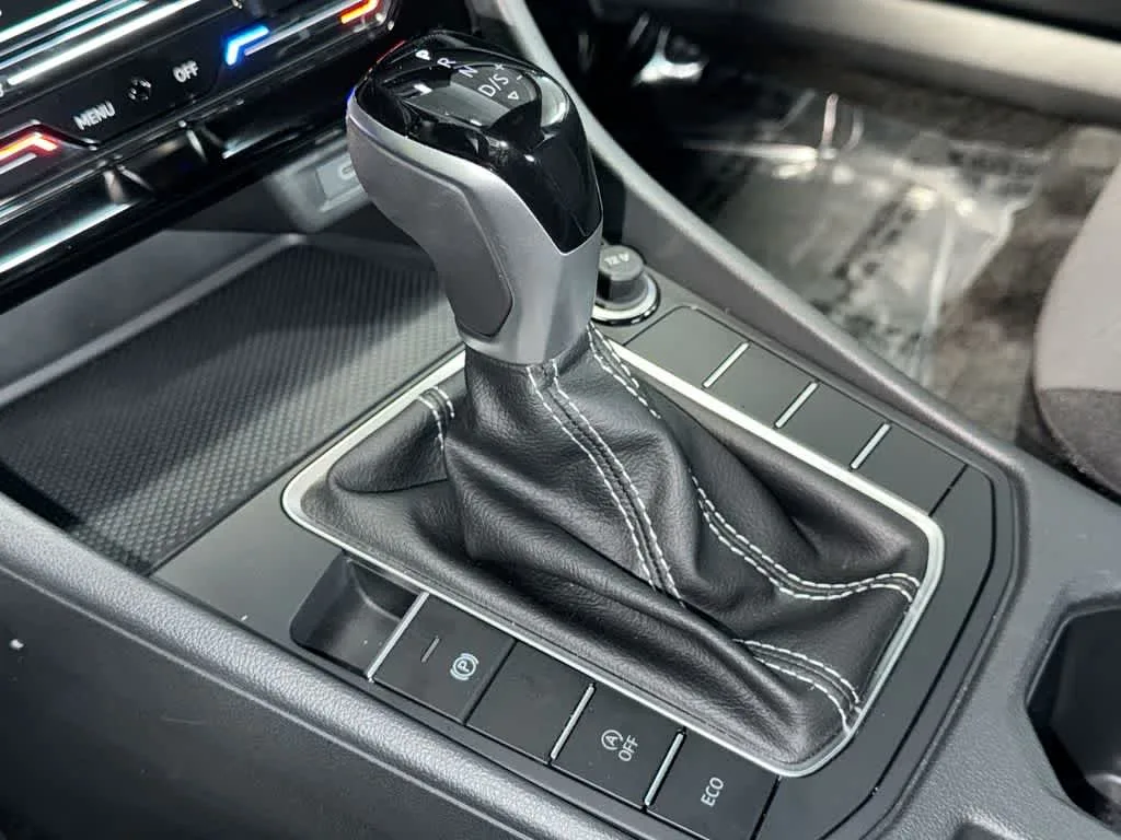 2026 Volkswagen Jetta Sport photo 20