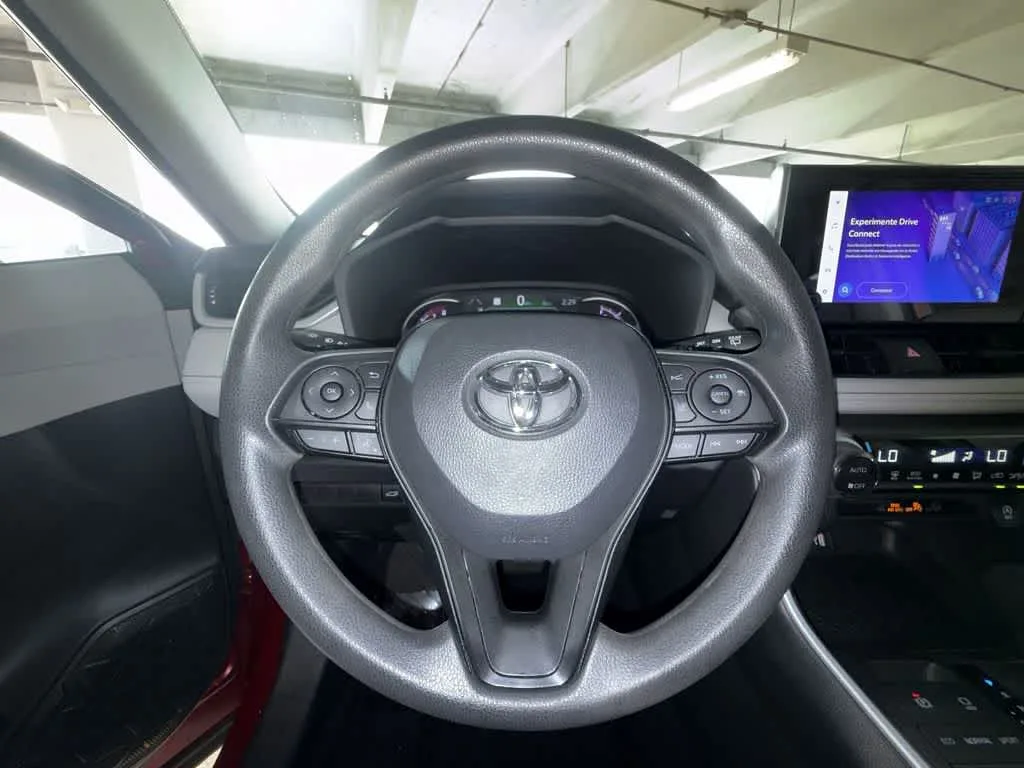 2024 Toyota RAV4 XLE photo 15