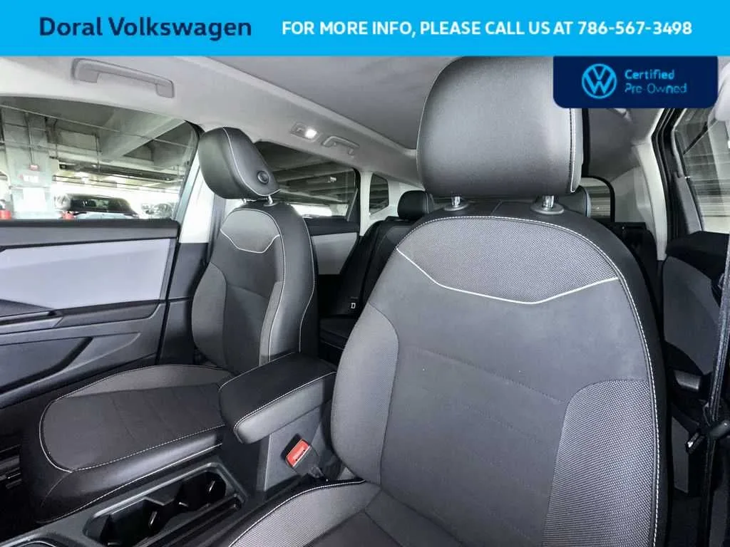2023 Volkswagen Taos SE photo 14