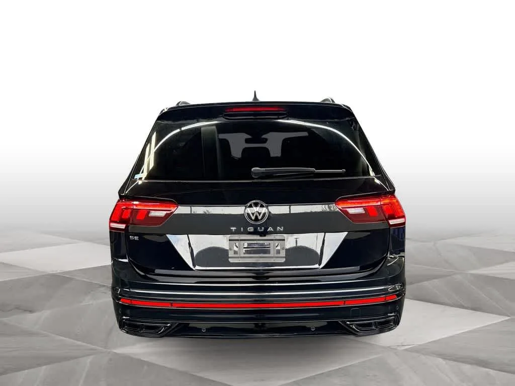 2023 Volkswagen Tiguan SE R-Line Black photo 7
