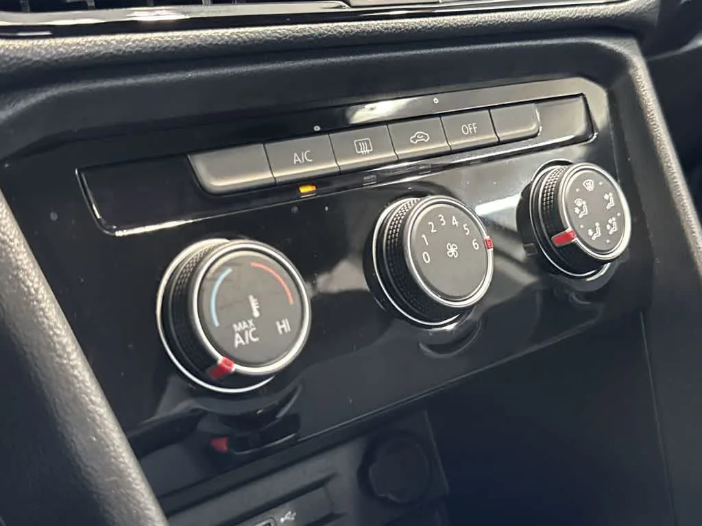 2024 Volkswagen Taos S photo 19