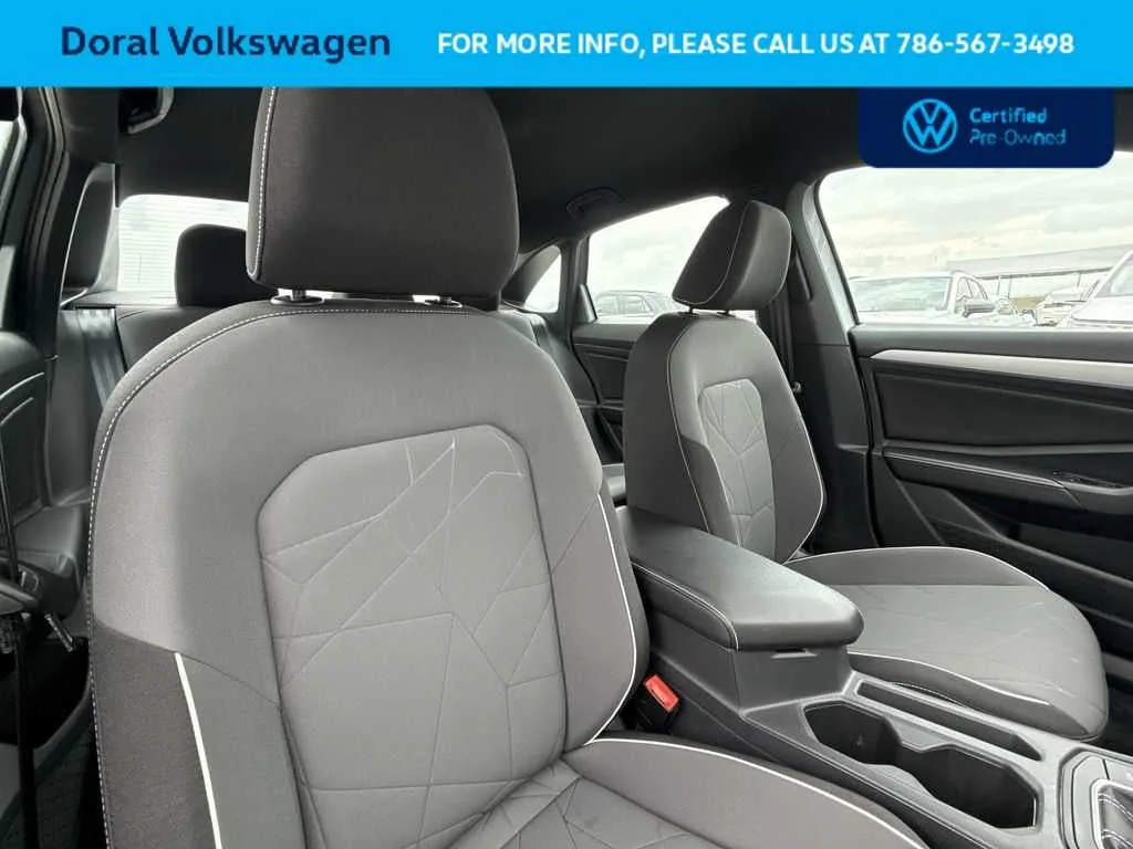 2025 Volkswagen Jetta Sport photo 27