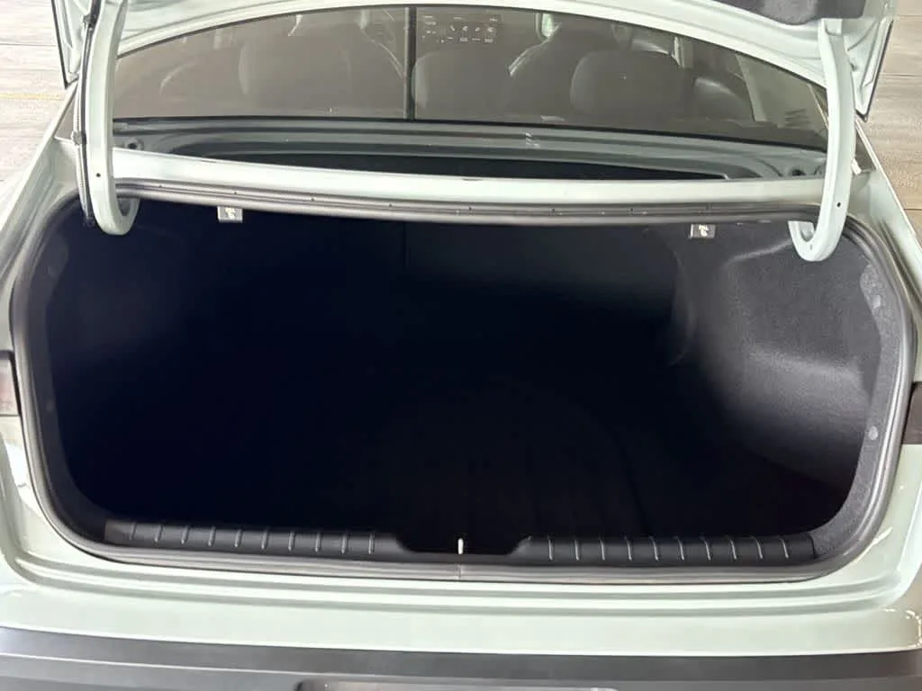 2025 Kia K4 EX photo 25