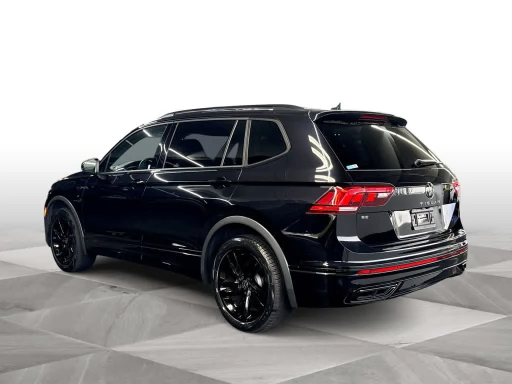 2023 Volkswagen Tiguan SE R-Line Black photo 6