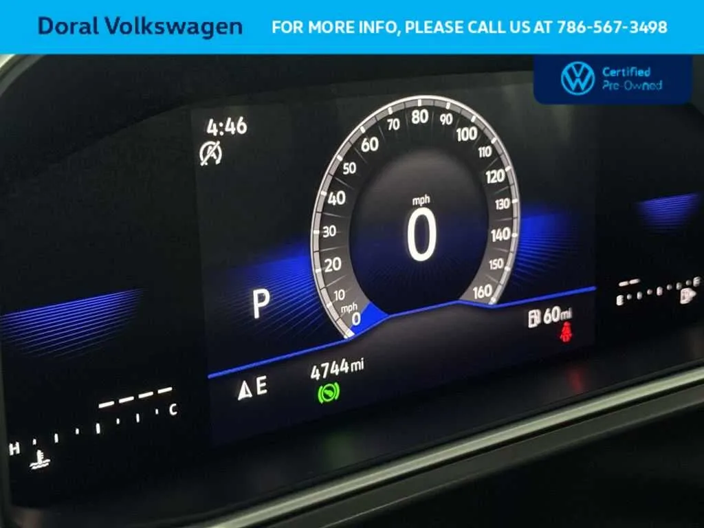 2025 Volkswagen Taos SE Black photo 16