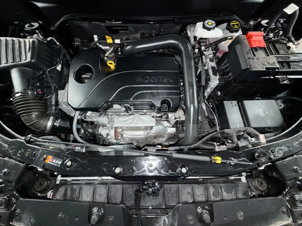 2025 Chevrolet Equinox FWD LT photo 12