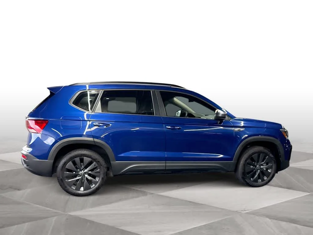 2024 Volkswagen Taos S photo 9