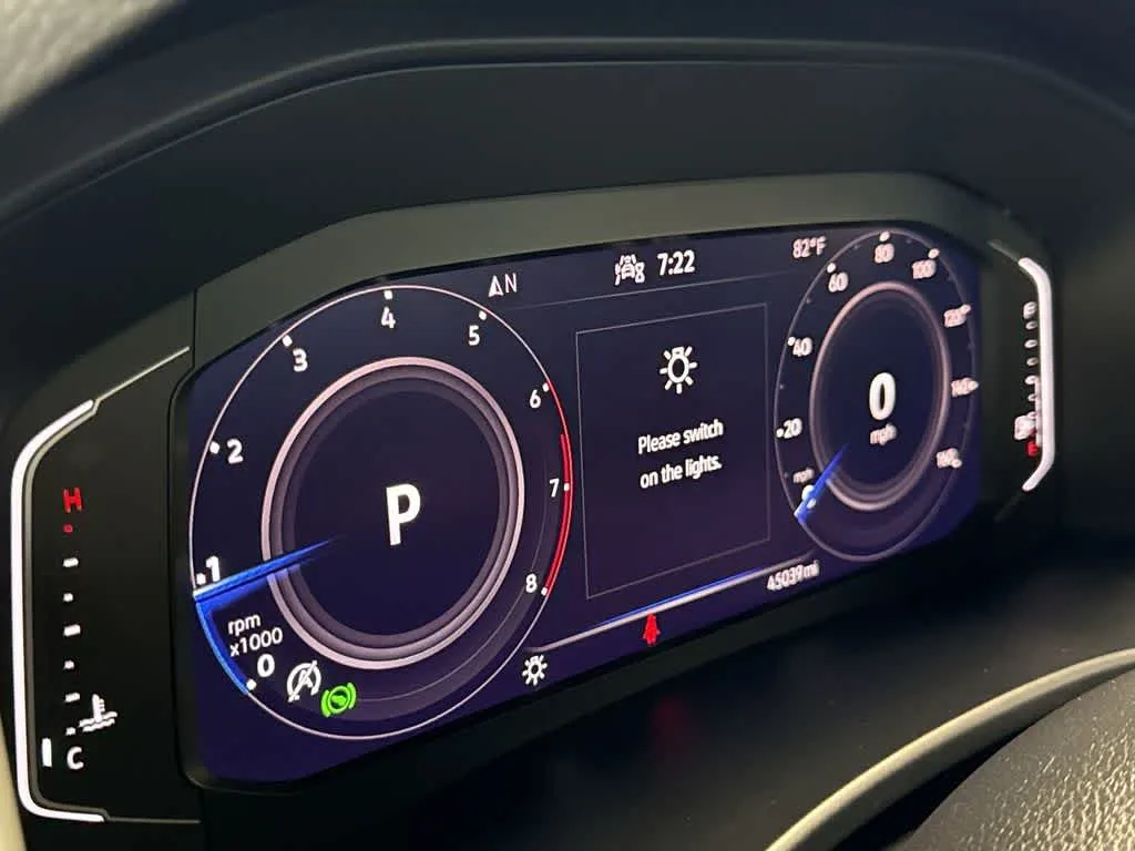 2022 Volkswagen Atlas 3.6L V6 SE w/Technology photo 15