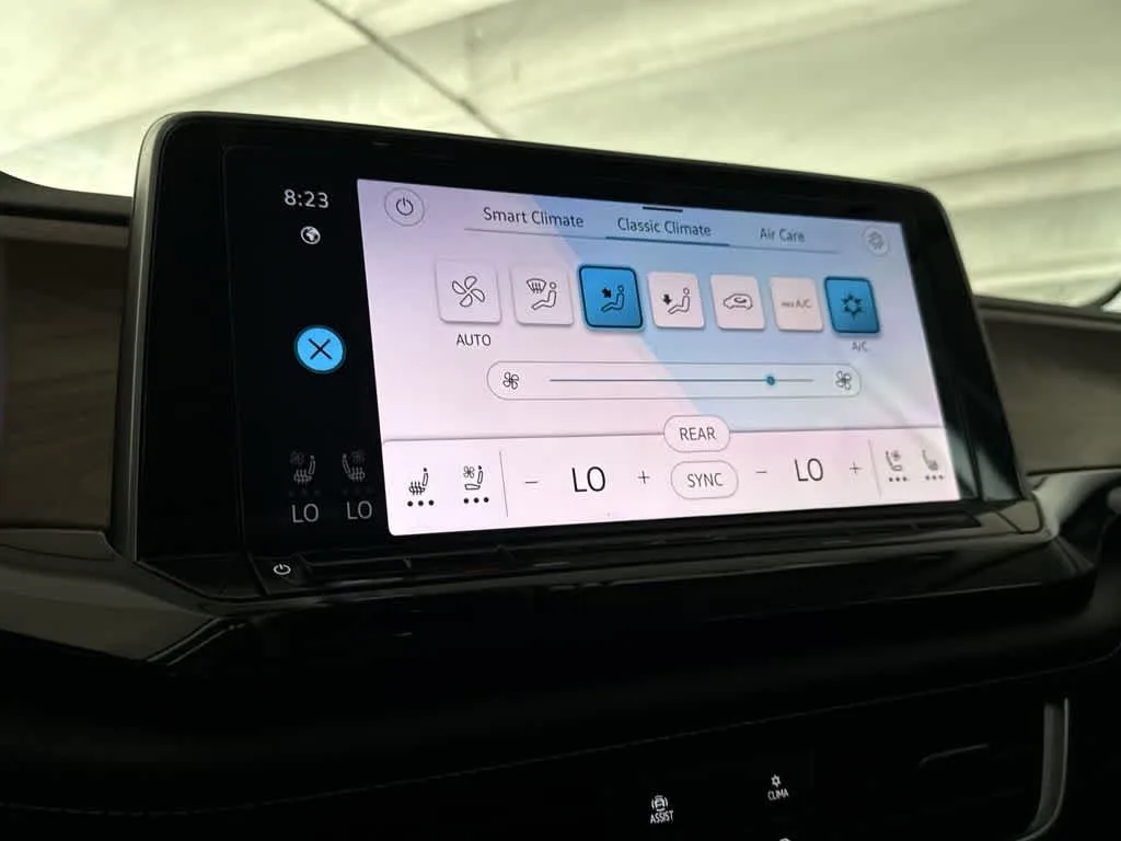 2024 Volkswagen Atlas 2.0T SE w/Technology photo 19