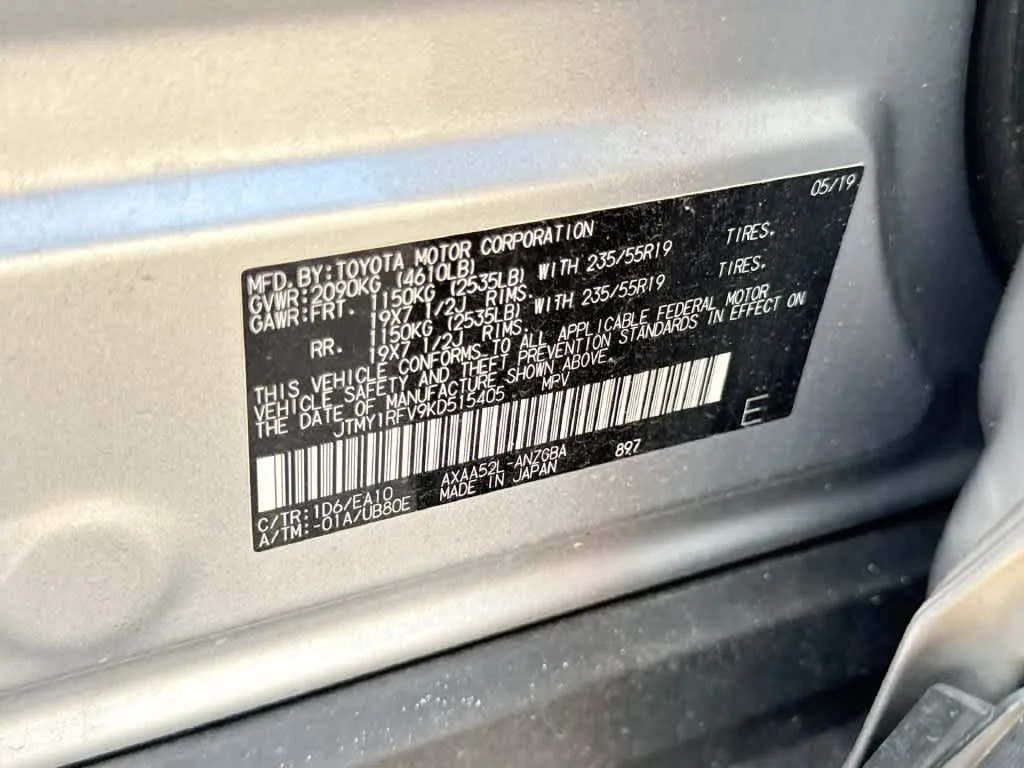 2019 Toyota RAV4 Limited photo 29