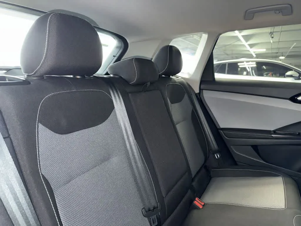 2024 Volkswagen Taos S photo 26