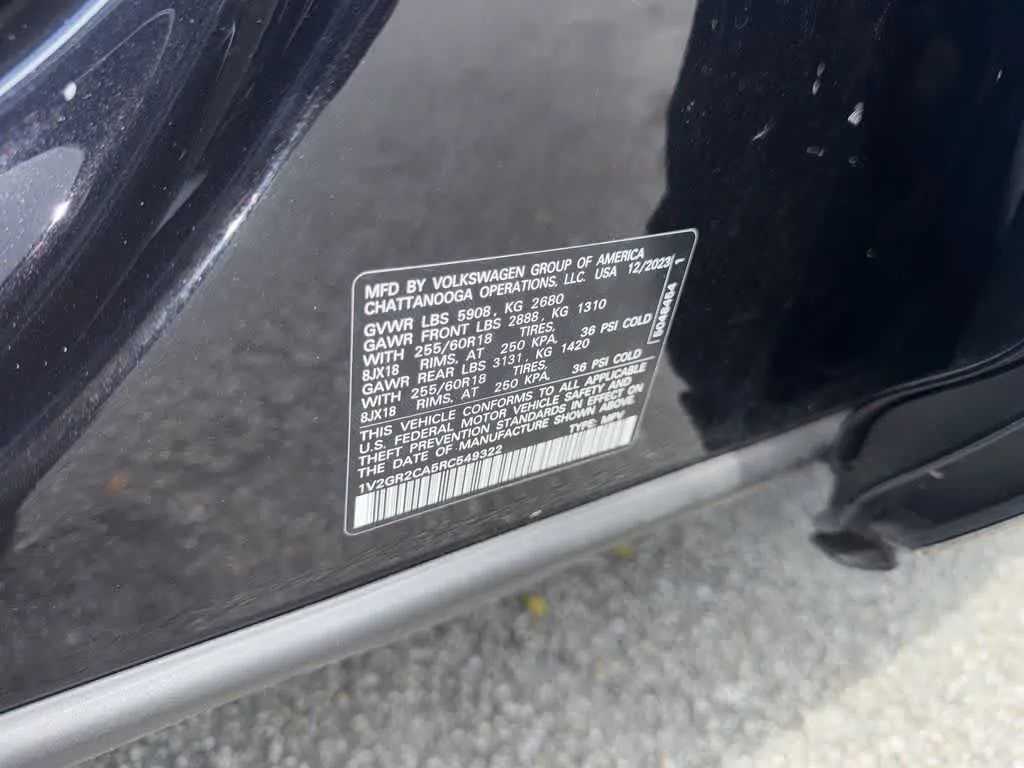 2024 Volkswagen Atlas 2.0T Peak Edition SEL photo 29