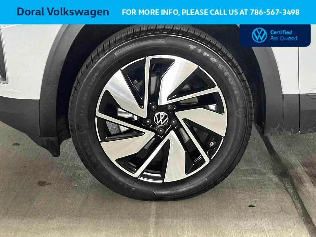 2024 Volkswagen Atlas 2.0T SE w/Technology photo 11