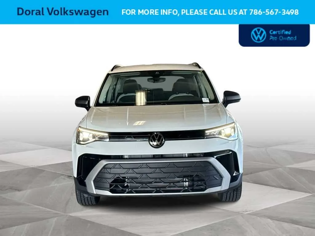2025 Volkswagen Taos S photo 3