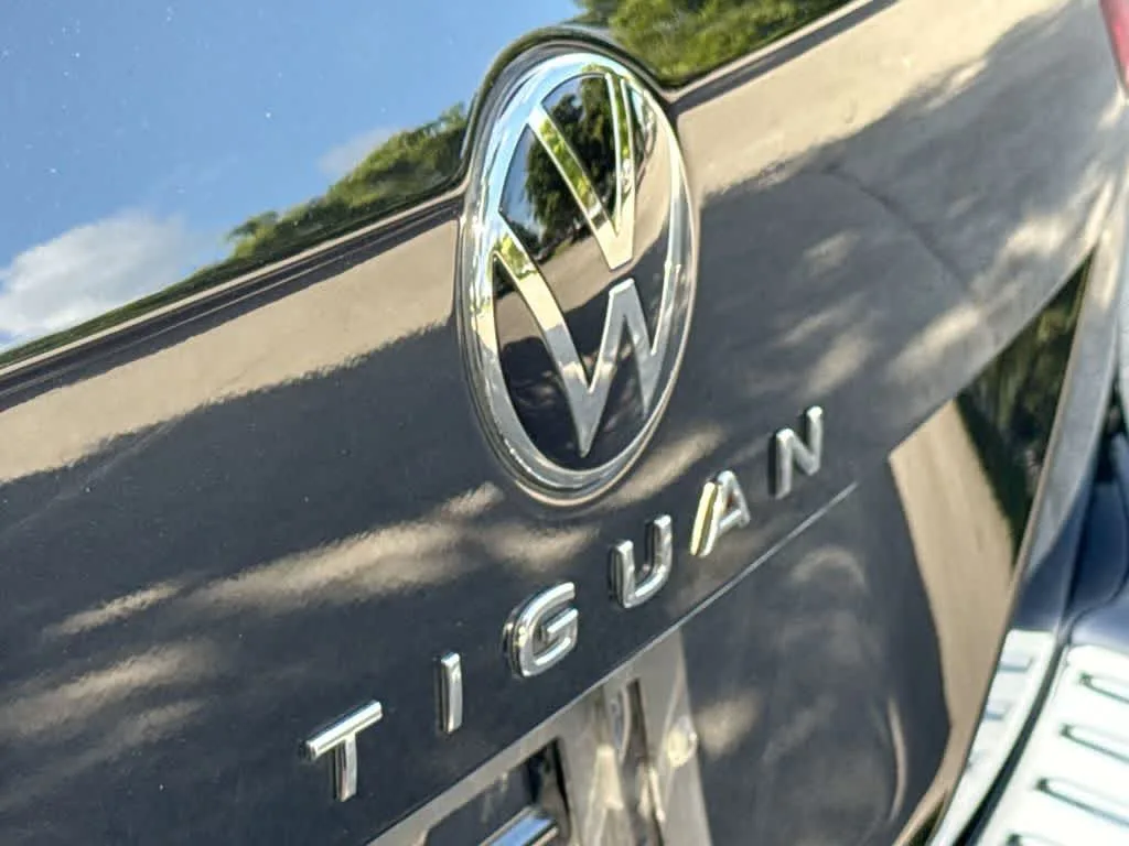 2024 Volkswagen Tiguan SE photo 10