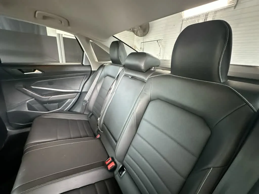 2022 Volkswagen Jetta SE photo 22