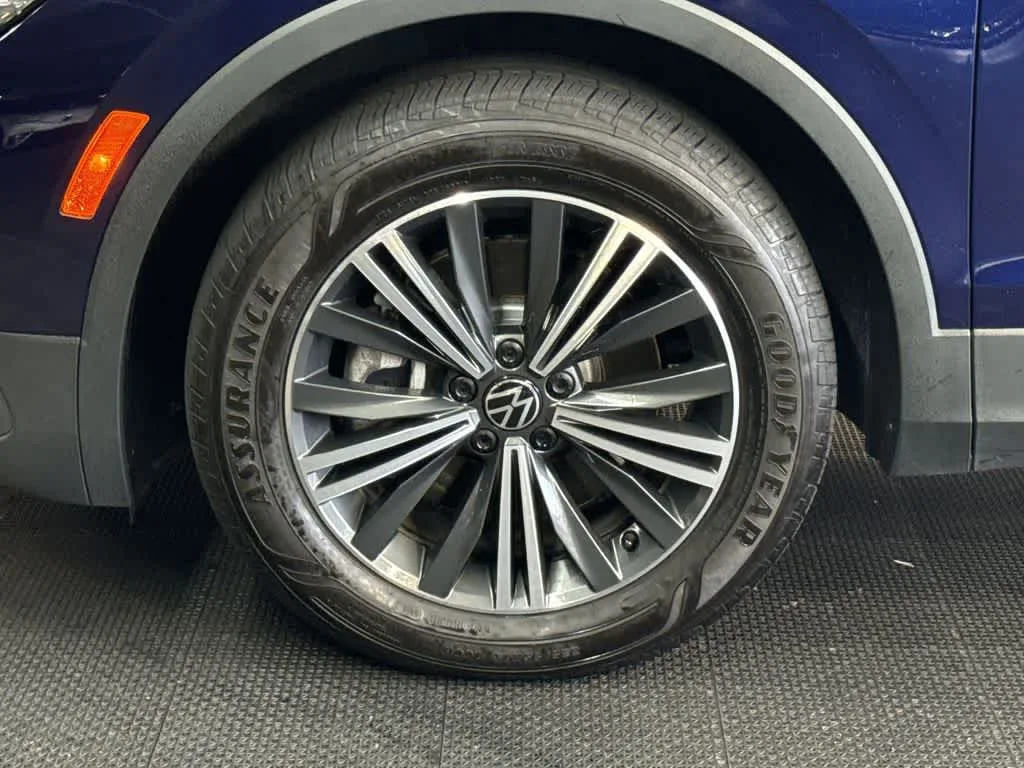 2024 Volkswagen Tiguan Wolfsburg Edition photo 11