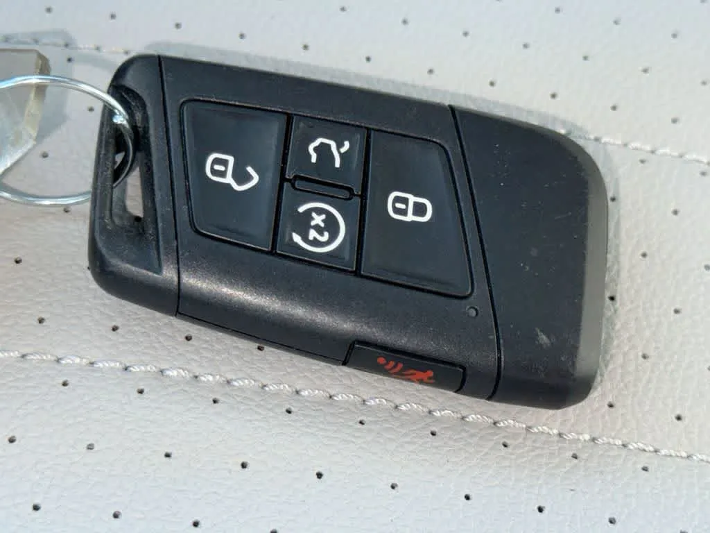 2023 Volkswagen Tiguan SE photo 28
