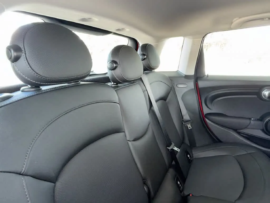 2024 MINI Hardtop 4 Door Cooper photo 26