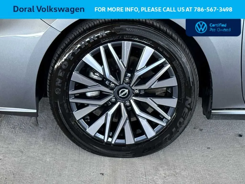 2023 Nissan Altima 2.5 SV photo 11