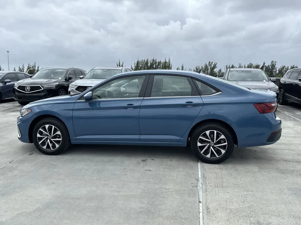 2025 Volkswagen Jetta S photo 16