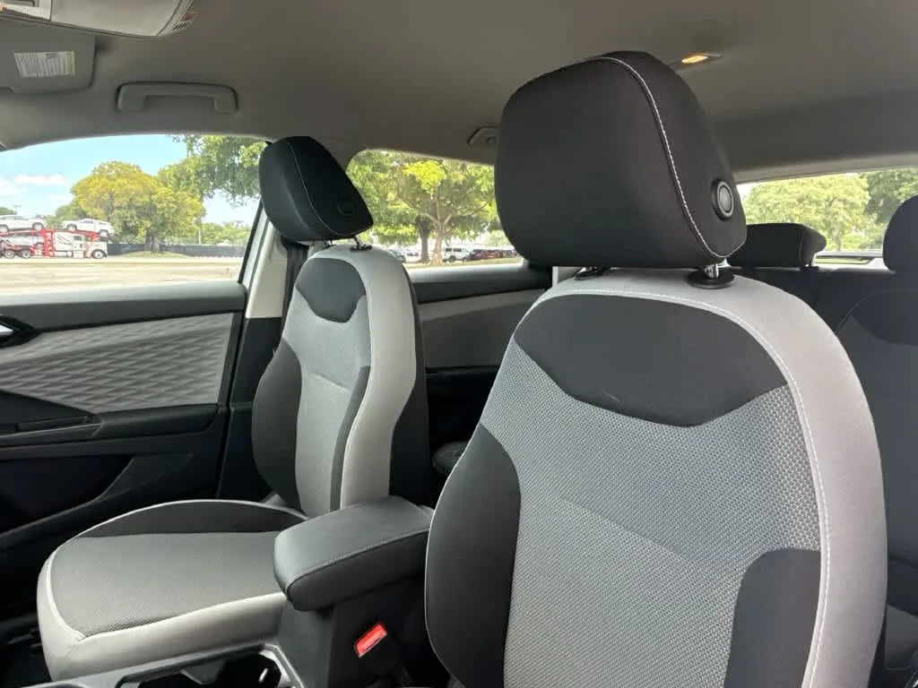 2023 Volkswagen Taos S photo 14