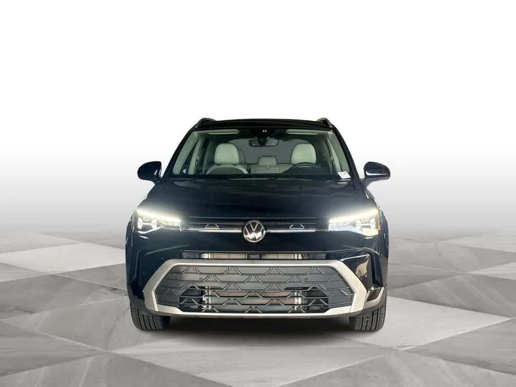 2026 Volkswagen Taos SE photo 3