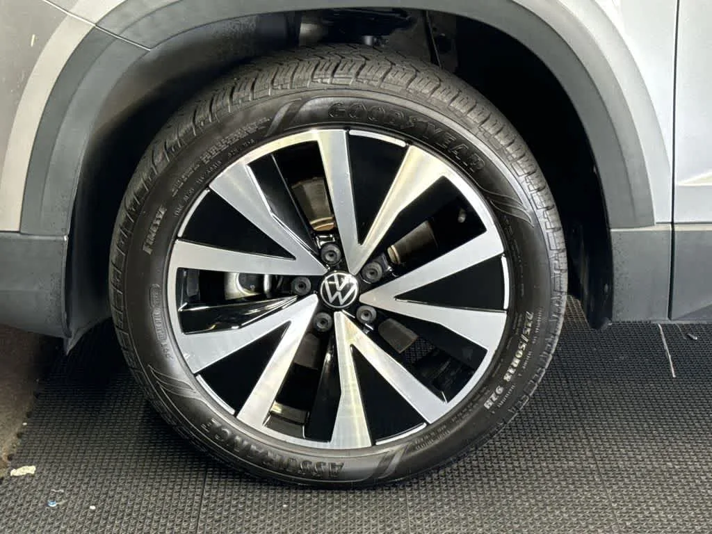2022 Volkswagen Taos SE photo 11