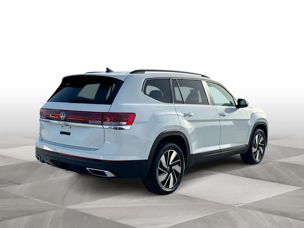 2024 Volkswagen Atlas 2.0T SE w/Technology photo 8