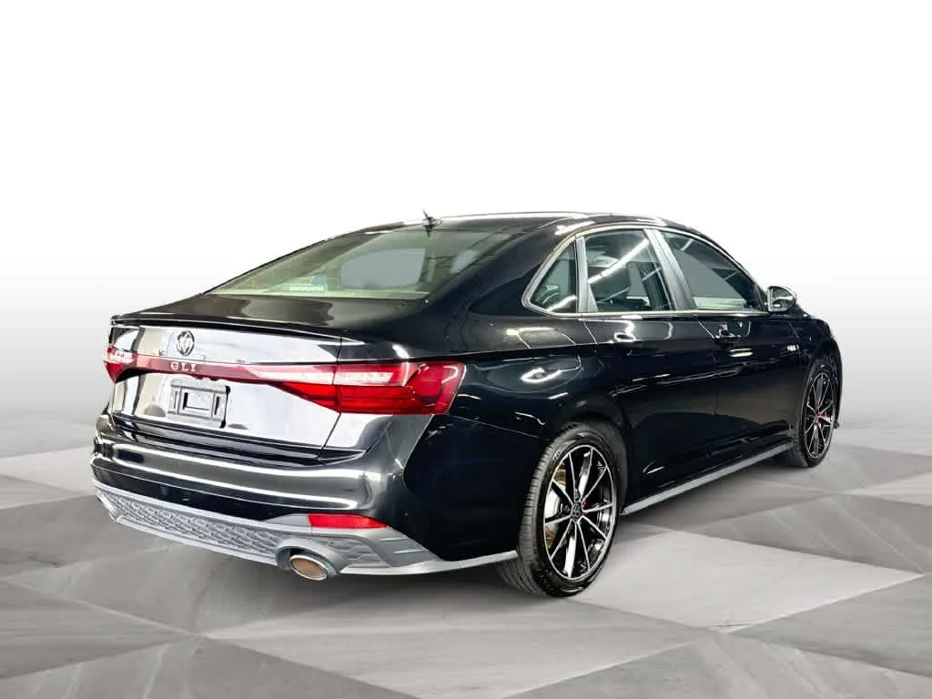2025 Volkswagen Jetta GLI Autobahn photo 8