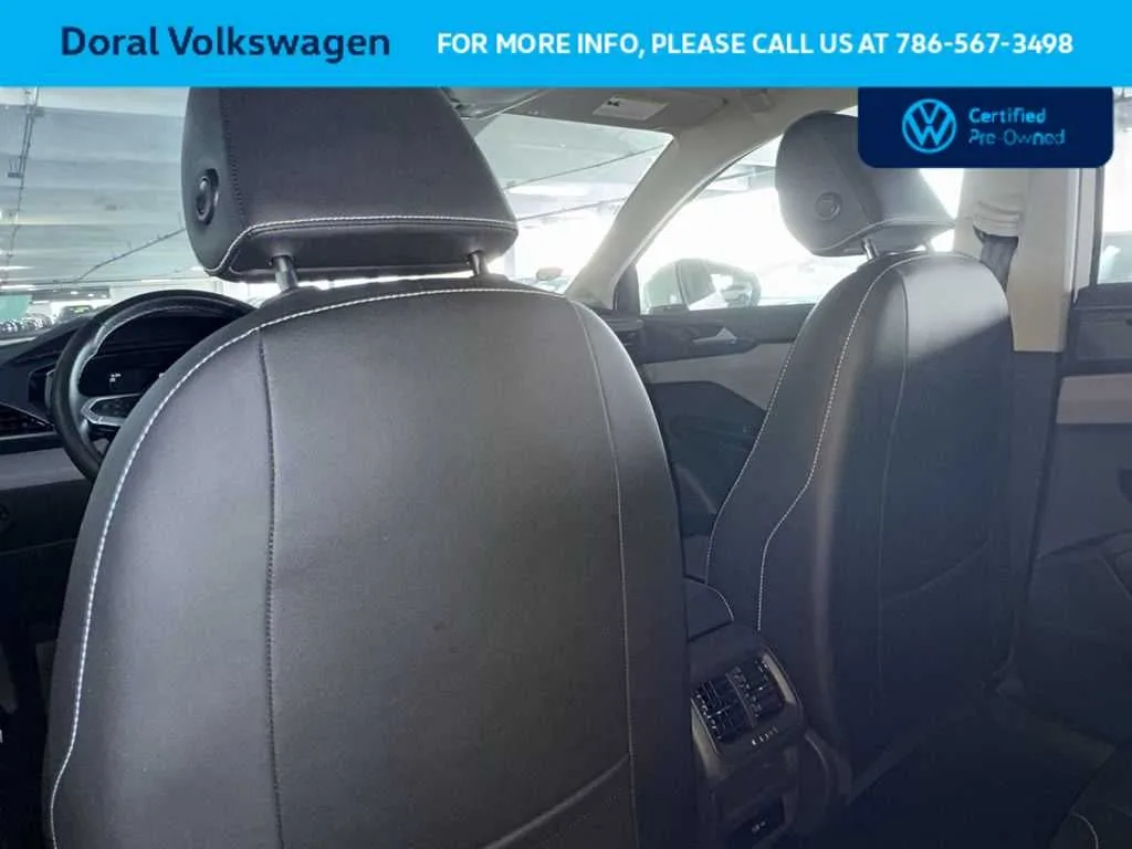 2022 Volkswagen Taos SE photo 23