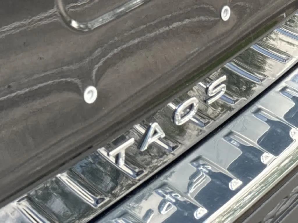 2026 Volkswagen Taos SE photo 10