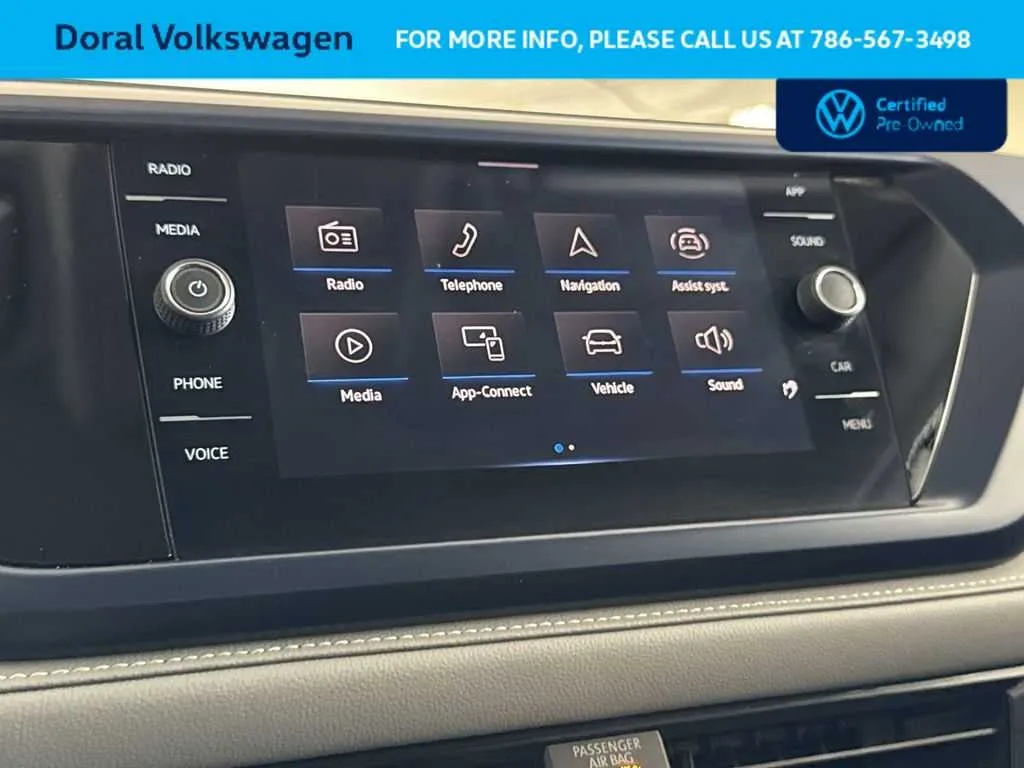 2024 Volkswagen Taos SE photo 18