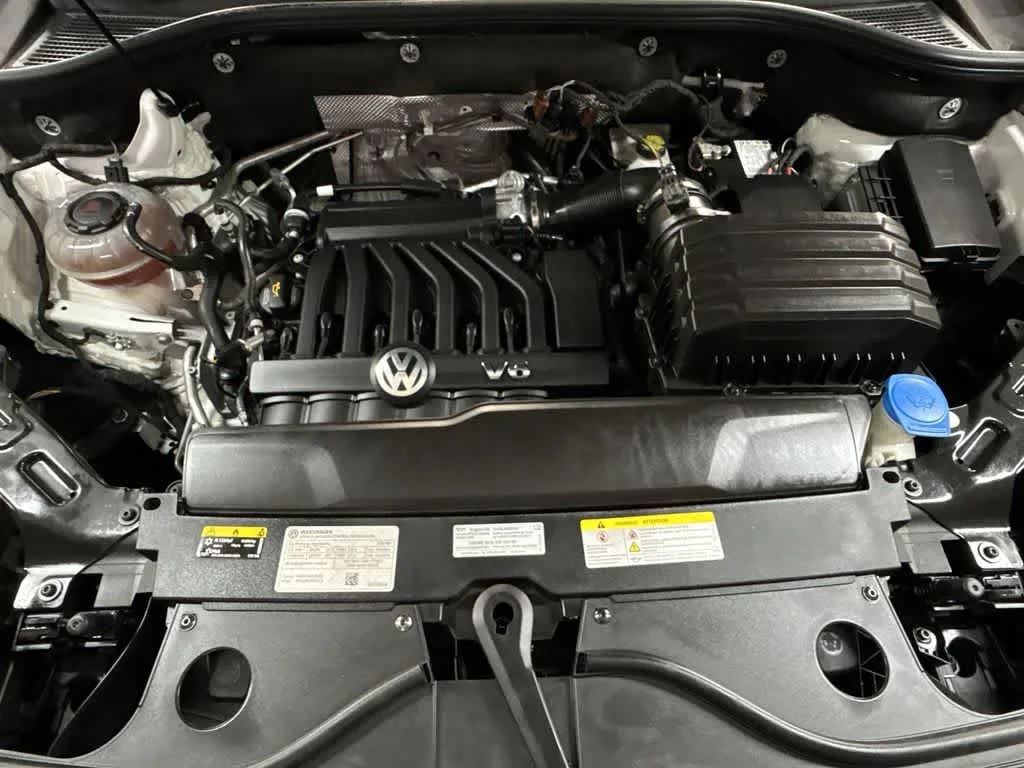 2022 Volkswagen Atlas 3.6L V6 SE w/Technology photo 11