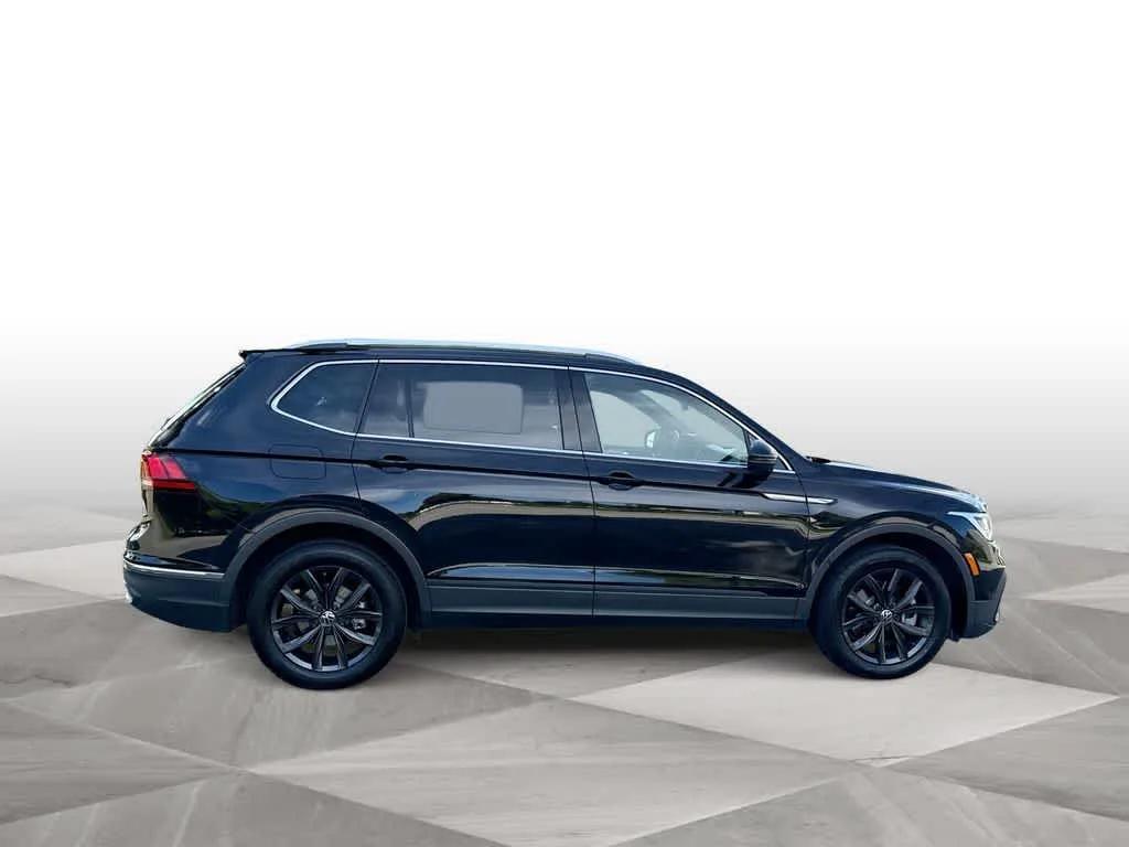 2024 Volkswagen Tiguan SE photo 9