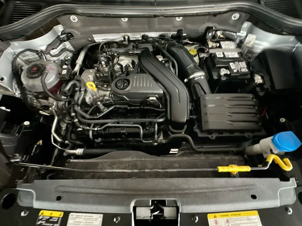 2023 Volkswagen Taos SE photo 12