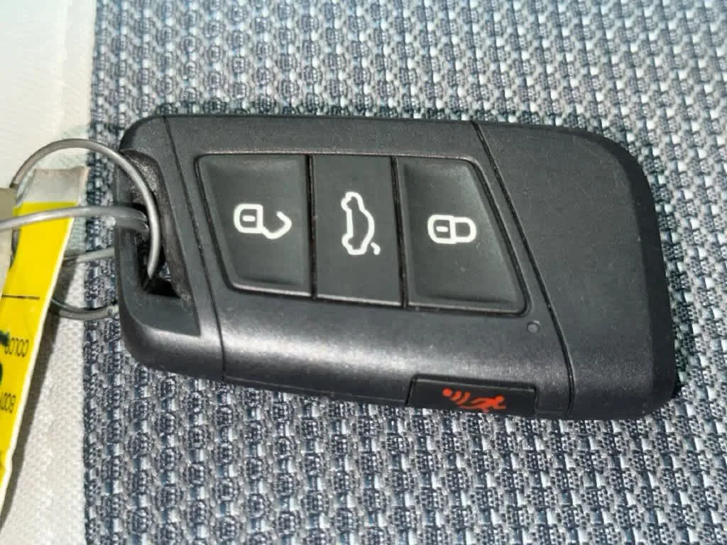 2026 Volkswagen Taos S photo 28