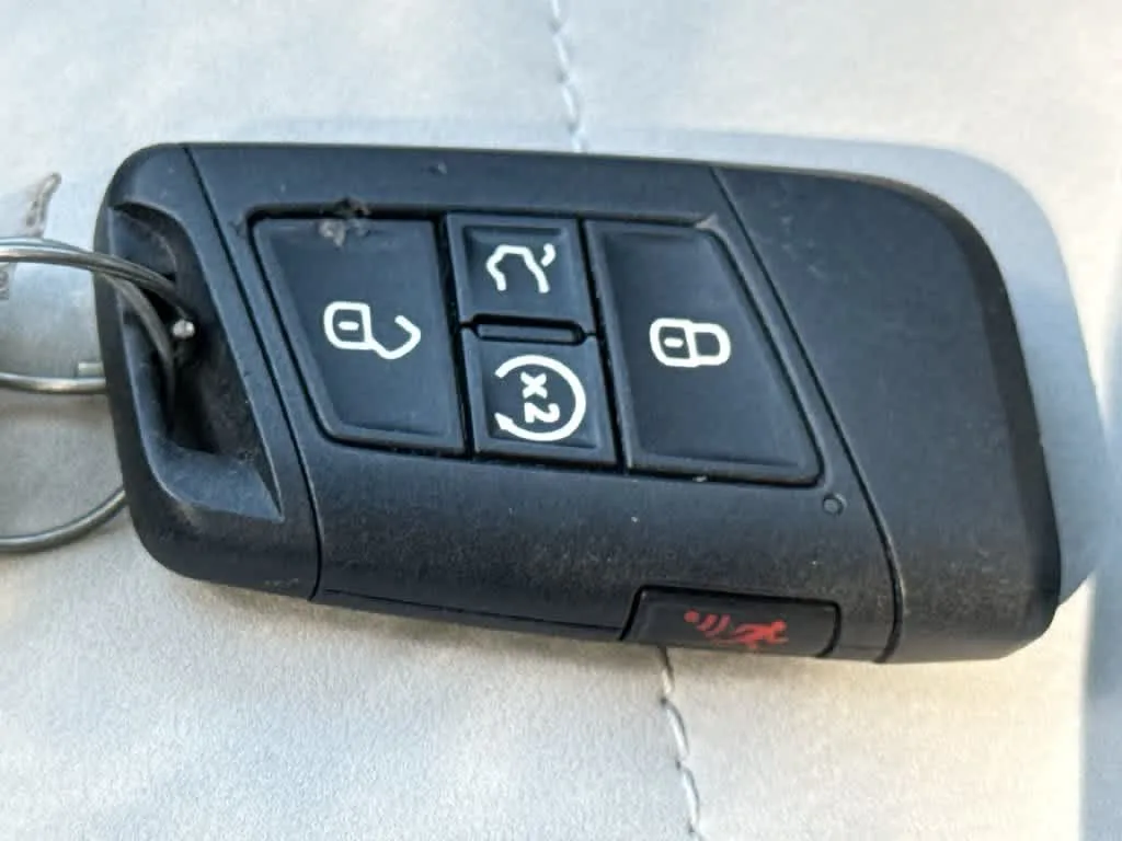 2026 Volkswagen Taos SE photo 28