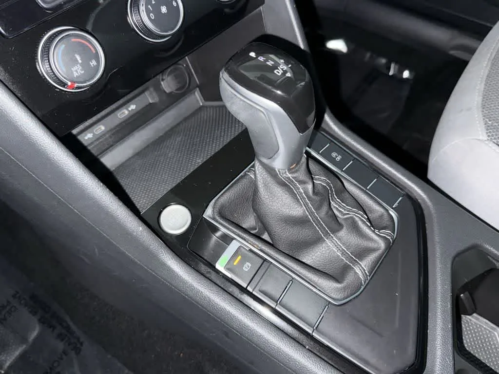 2024 Volkswagen Taos S photo 21