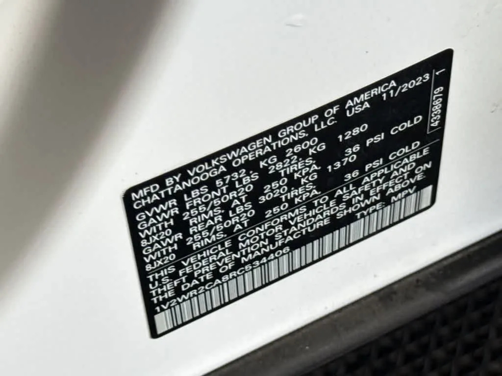 2024 Volkswagen Atlas 2.0T SE w/Technology photo 29