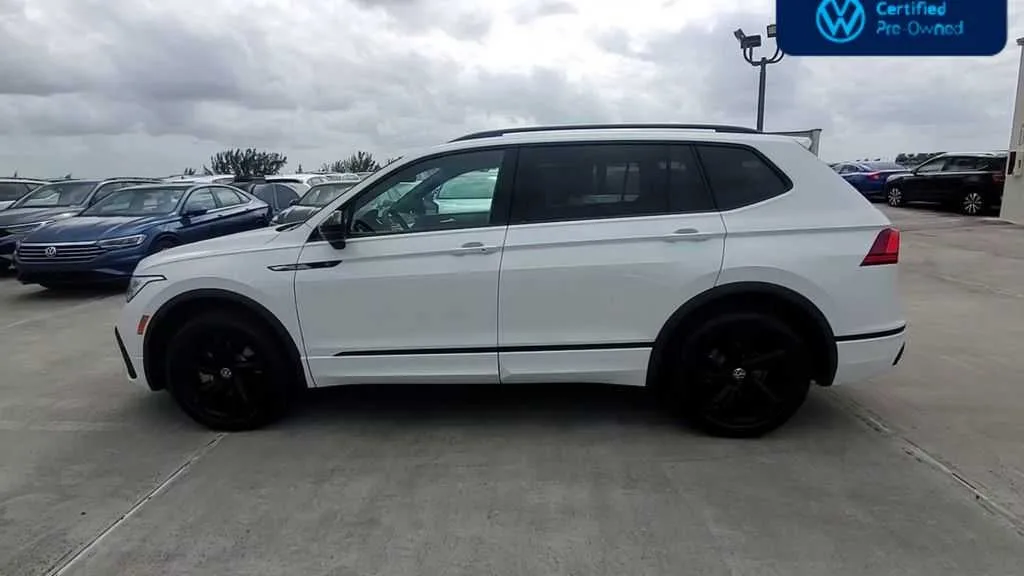 2024 Volkswagen Tiguan SE R-Line Black photo 5