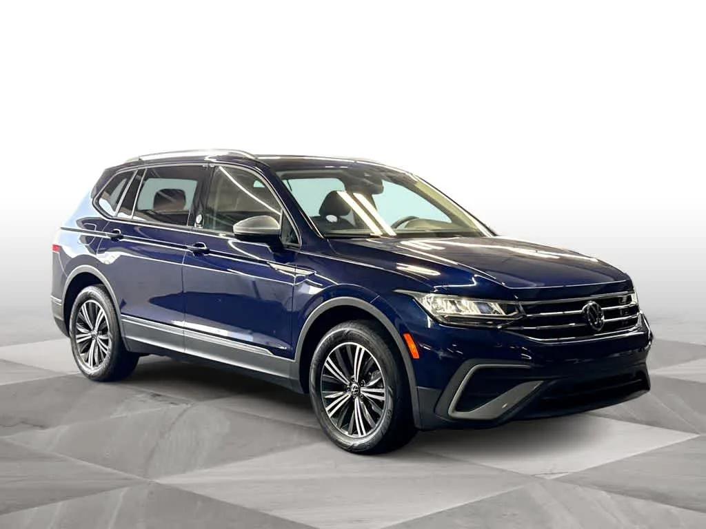 2024 Volkswagen Tiguan Wolfsburg Edition photo 2