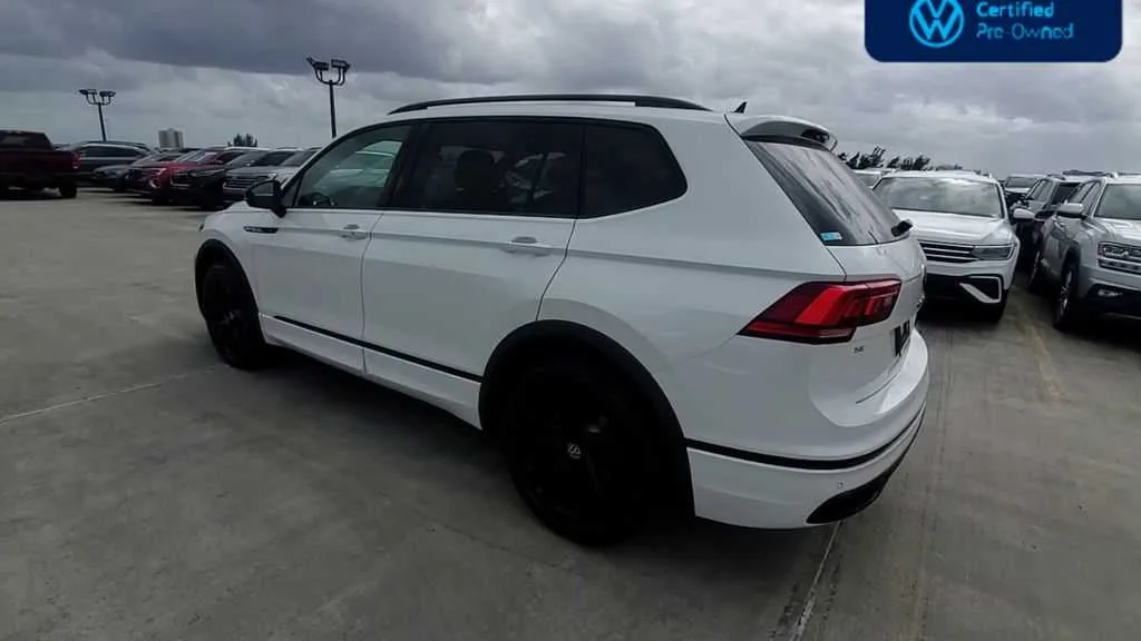 2024 Volkswagen Tiguan SE R-Line Black photo 6