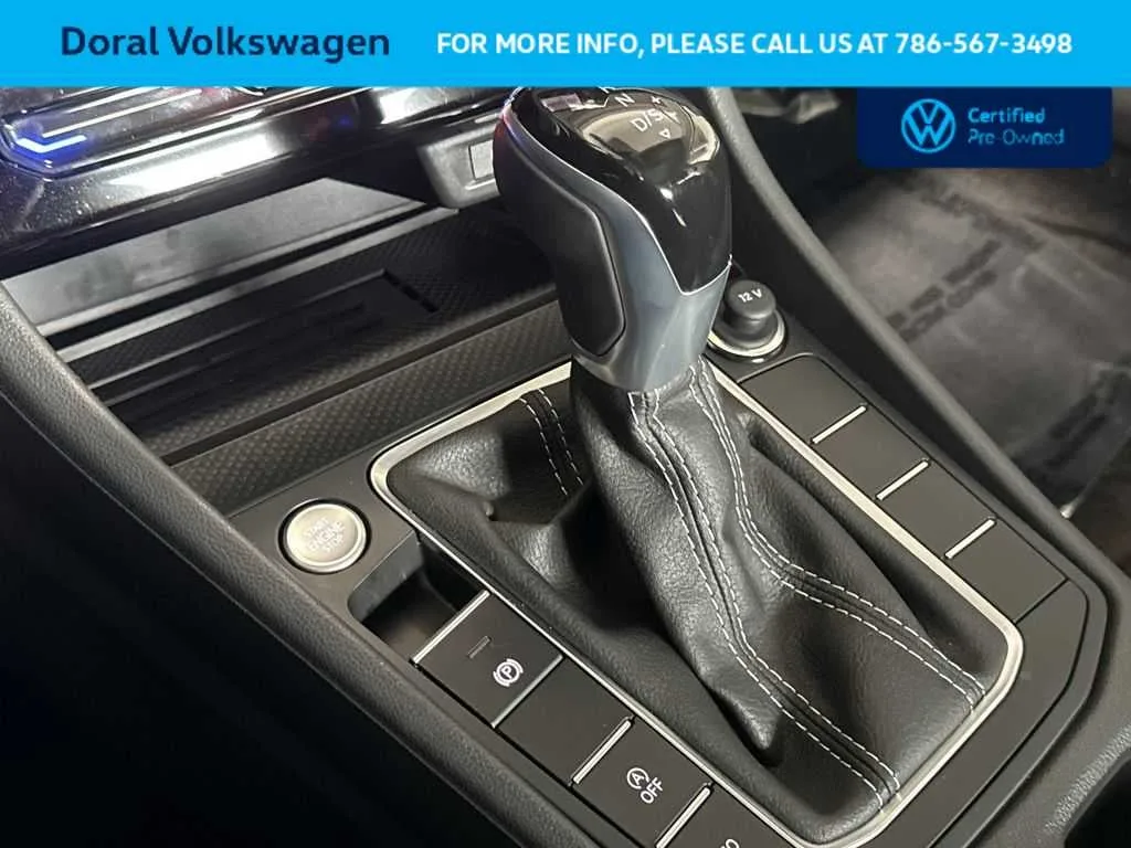 2025 Volkswagen Jetta SE photo 21
