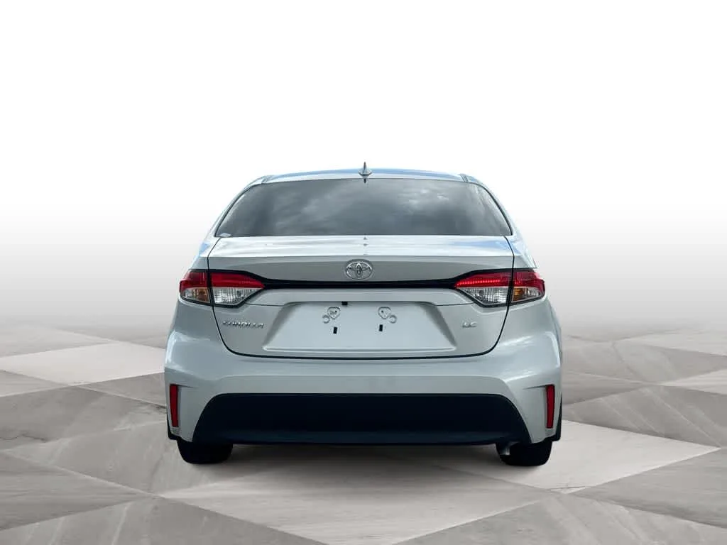 2026 Toyota Corolla LE photo 7
